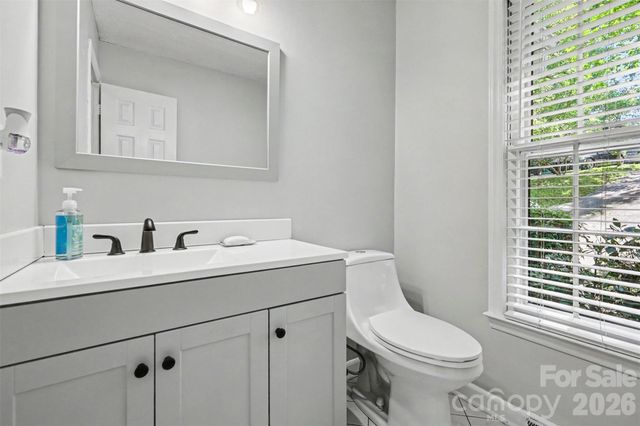 11808 Tall Oak Place, Charlotte, NC 28226