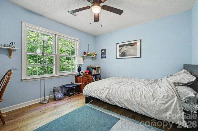 11808 Tall Oak Place, Charlotte, NC 28226