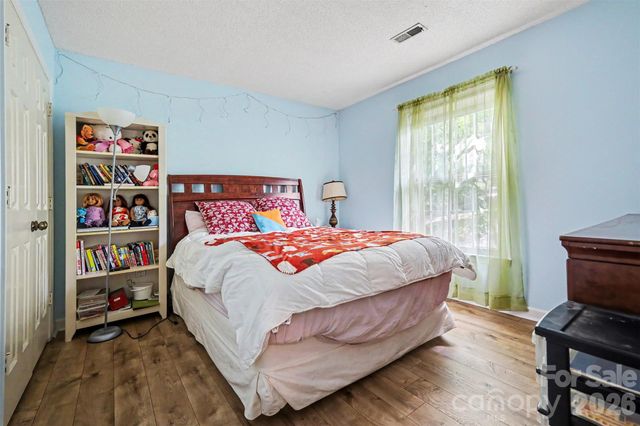 11808 Tall Oak Place, Charlotte, NC 28226