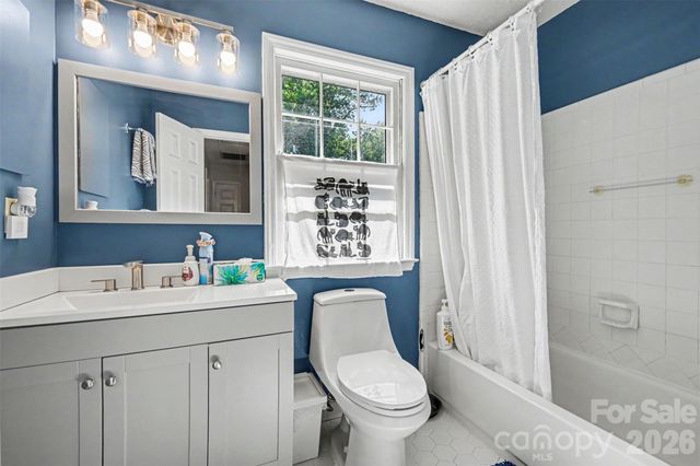 11808 Tall Oak Place, Charlotte, NC 28226