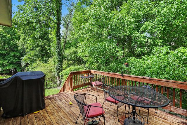 11808 Tall Oak Place, Charlotte, NC 28226