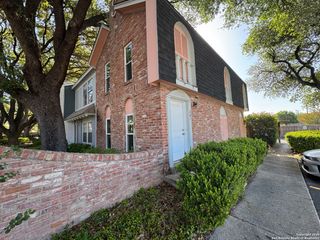 2811 Woodbury Dr # 201, San Antonio, TX 78217