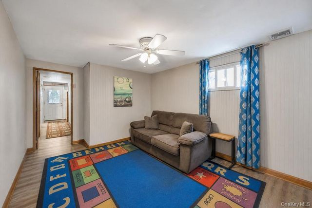 16 E Grove Street, Massapequa, NY 11758