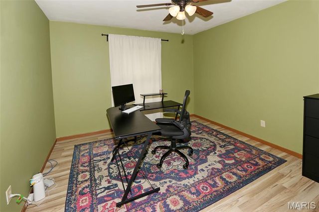 332 Oak Tree Drive, St Louis, MO 63119