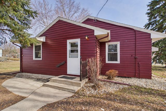 300 E 8th Street, Starbuck, MN 56381