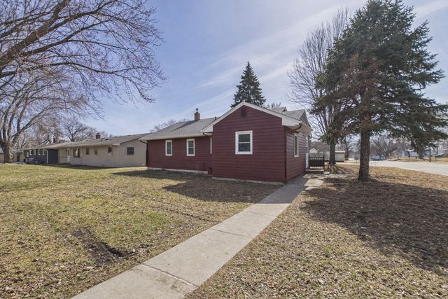 300 E 8th Street, Starbuck, MN 56381
