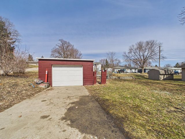 300 E 8th Street, Starbuck, MN 56381