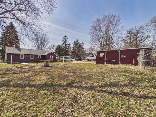 300 E 8th Street, Starbuck, MN 56381