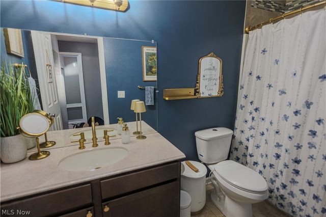 9040 Portage Pointe Drive B, Streetsboro, OH 44241