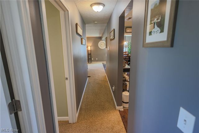 9040 Portage Pointe Drive B, Streetsboro, OH 44241