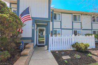 9040 Portage Pointe Drive B, Streetsboro, OH 44241