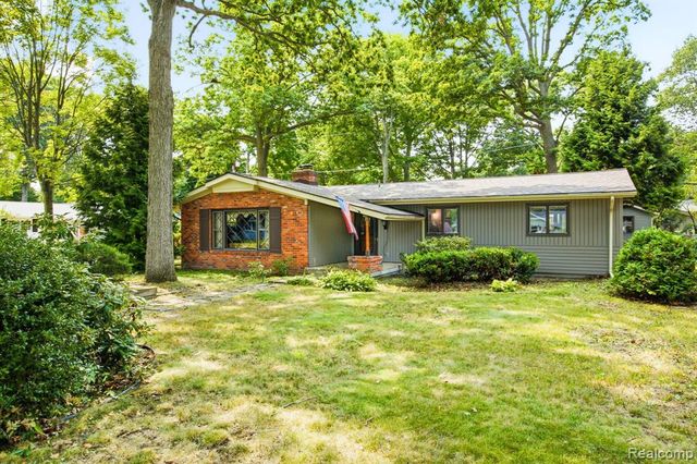 3209 Mount Vernon Road, Port Huron, MI 48060