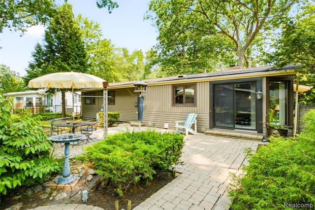 3209 Mount Vernon Road, Port Huron, MI 48060
