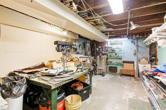 3209 Mount Vernon Road, Port Huron, MI 48060