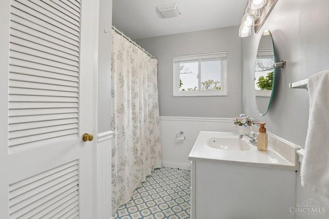 1005 Robin Hill Drive, New Richmond, OH 45157