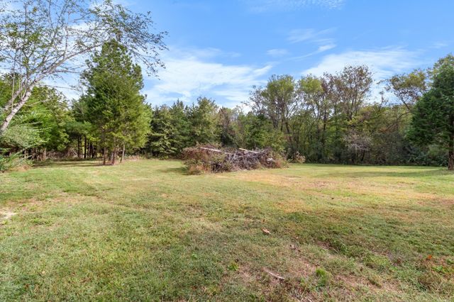 1289 Southside Rd, Southside, TN 37171