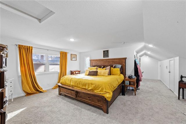 1932 Praun Lane, Kansas City, KS 66102