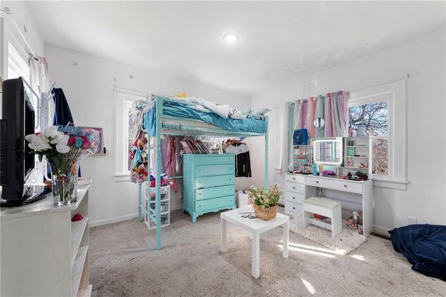 1932 Praun Lane, Kansas City, KS 66102