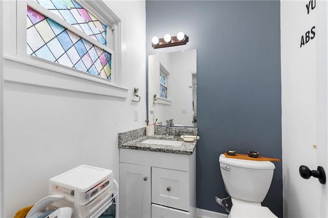 1932 Praun Lane, Kansas City, KS 66102