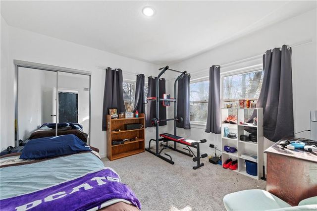 1932 Praun Lane, Kansas City, KS 66102