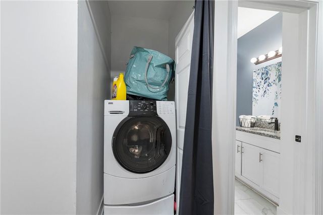 1932 Praun Lane, Kansas City, KS 66102