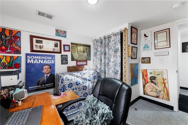 1932 Praun Lane, Kansas City, KS 66102