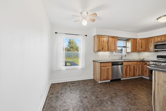 1050 APPLEWOOD Lane, Algonquin, IL 60102