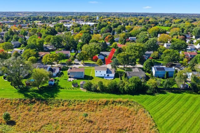 1050 APPLEWOOD Lane, Algonquin, IL 60102
