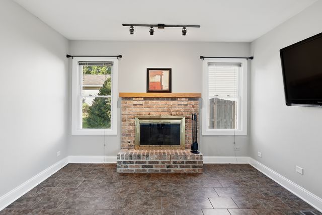 1050 APPLEWOOD Lane, Algonquin, IL 60102