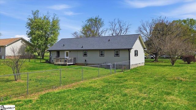 237 Upland View Drive, Boiling Springs, SC 29316