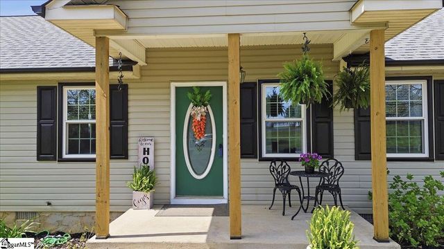 237 Upland View Drive, Boiling Springs, SC 29316