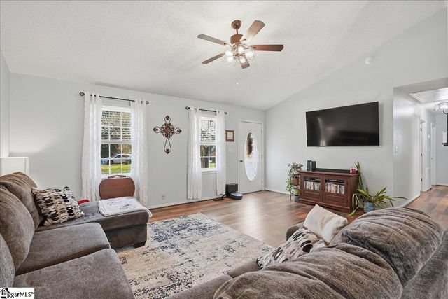 237 Upland View Drive, Boiling Springs, SC 29316