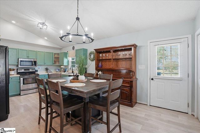 237 Upland View Drive, Boiling Springs, SC 29316