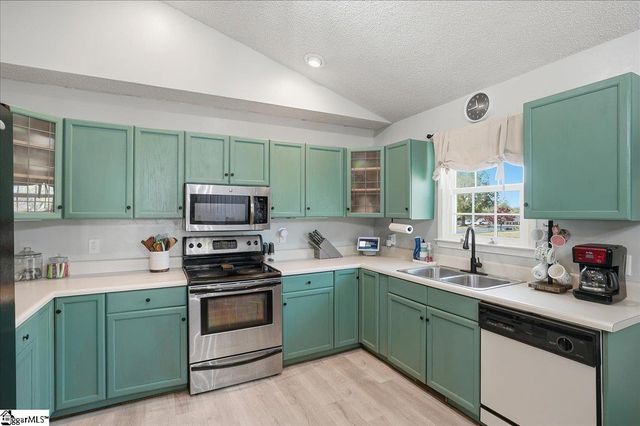 237 Upland View Drive, Boiling Springs, SC 29316