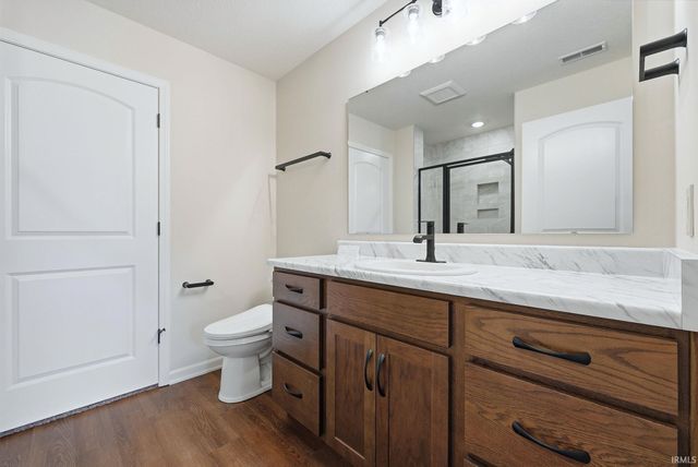 4388 Shadowood Lakes Trail, Fort Wayne, IN 46818