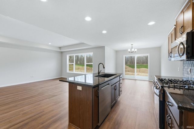 4388 Shadowood Lakes Trail, Fort Wayne, IN 46818