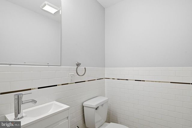 1905 E HAROLD ST, Philadelphia, PA 19125