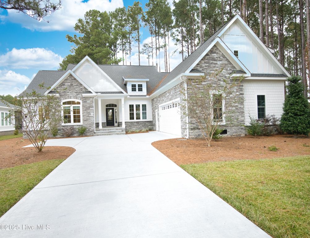 378 Autumn Pheasant Loop NW, Calabash, NC 28467