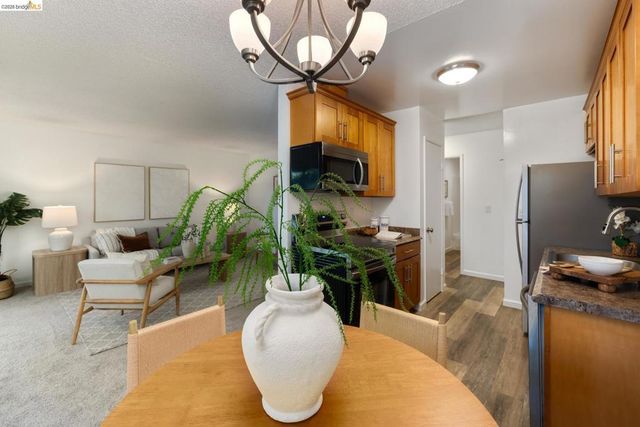 5310 Ridgeview Cir 2, El Sobrante, CA 94803