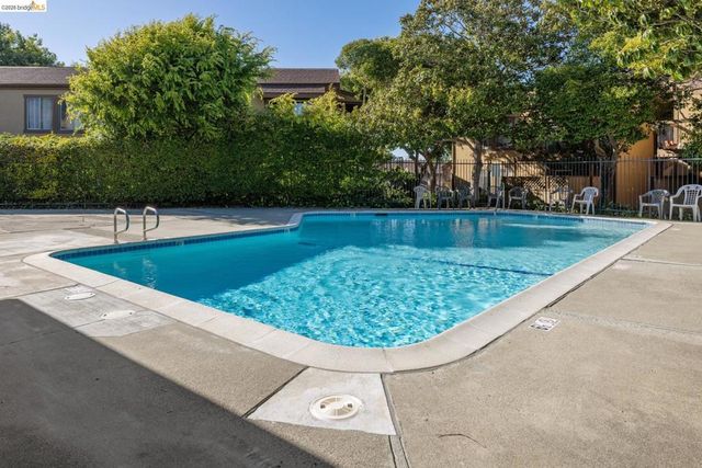 5310 Ridgeview Cir 2, El Sobrante, CA 94803