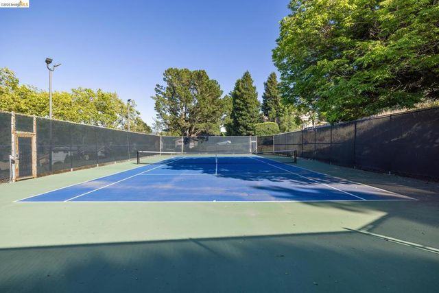 5310 Ridgeview Cir 2, El Sobrante, CA 94803