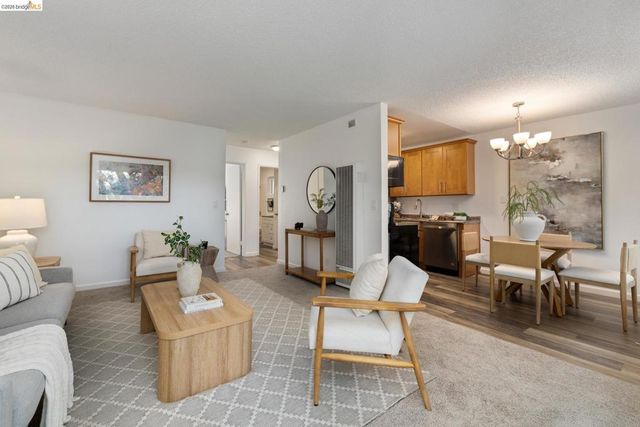 5310 Ridgeview Cir 2, El Sobrante, CA 94803