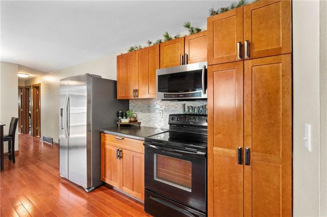 1516 Mitscher Avenue, Eau Claire, WI 54701