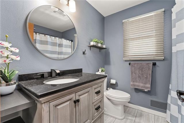 1516 Mitscher Avenue, Eau Claire, WI 54701