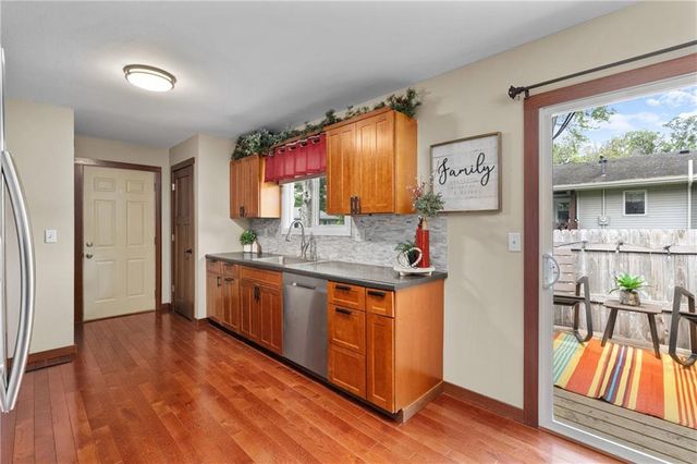 1516 Mitscher Avenue, Eau Claire, WI 54701