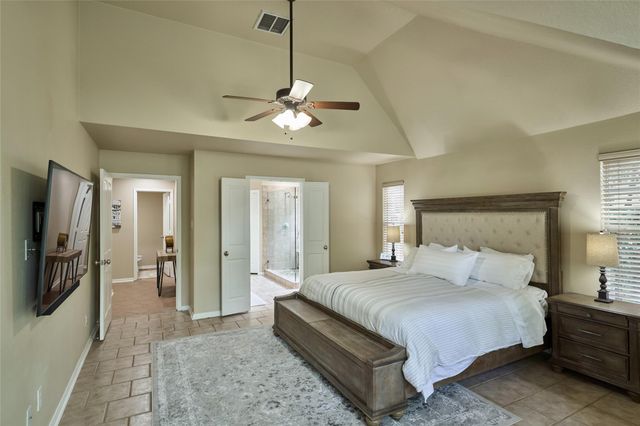 18 Glade Bank Place, The Woodlands, TX 77382