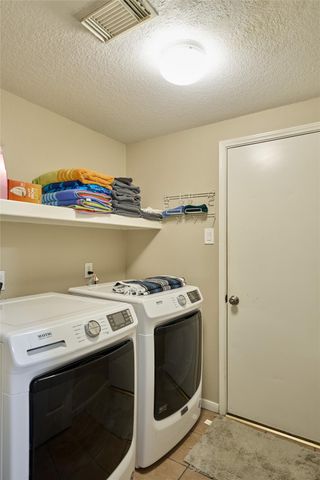 18 Glade Bank Place, The Woodlands, TX 77382