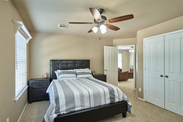 18 Glade Bank Place, The Woodlands, TX 77382