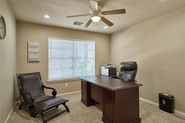 18 Glade Bank Place, The Woodlands, TX 77382