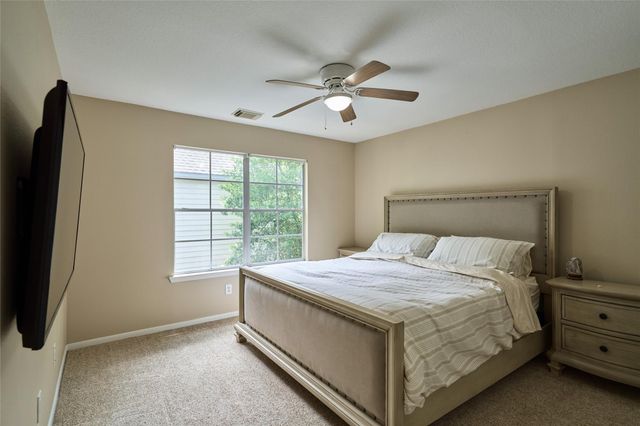 18 Glade Bank Place, The Woodlands, TX 77382
